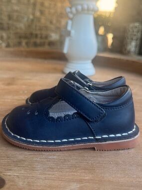 L’Amour Classic Mary Jane in Navy—Size 6